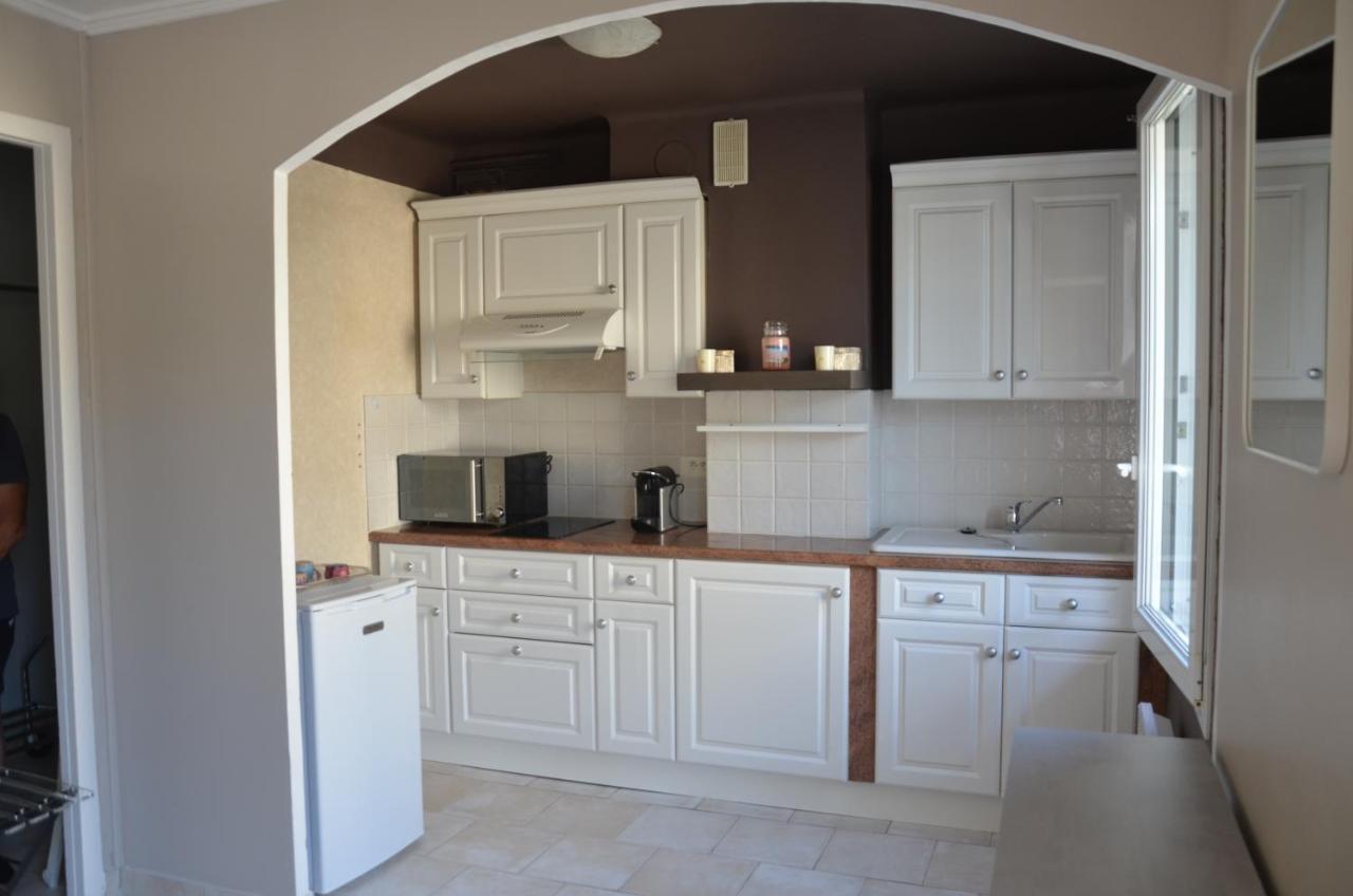 Ferienwohnung Les Pieds Dans L'Eau Saint-Cyr-sur-Mer Exterior foto